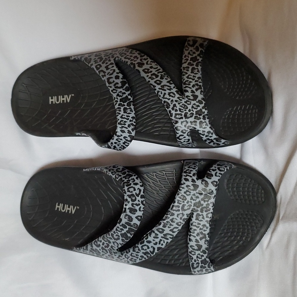 HUHV Sandals